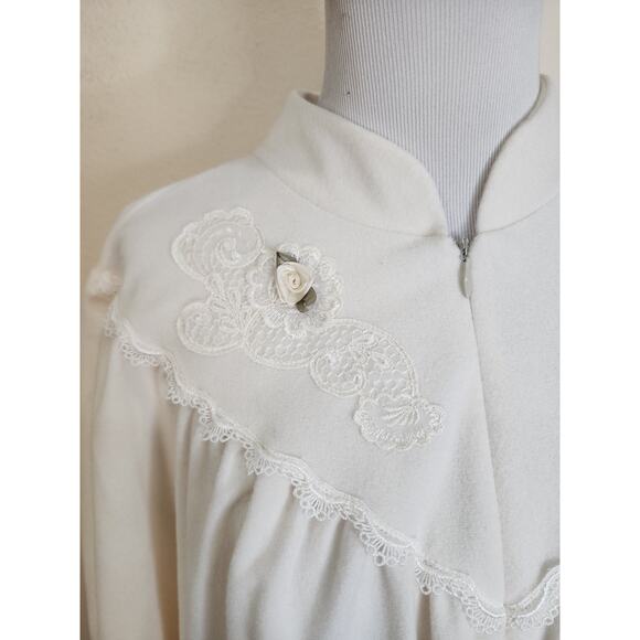 Vintage Shadowline Nightgown Ivory Long Sleeves Housecoat Zip Up Size Large USA - Picture 2 of 9